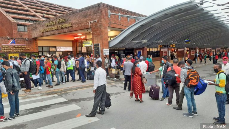 एक वर्षमा २,३३१ यात्रुलाई अध्यागमनले विमानस्थलबाटै फर्कायो
