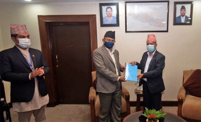 दार्चुला घटनाको छानबिन समितिले बुझायो प्रतिवेदन