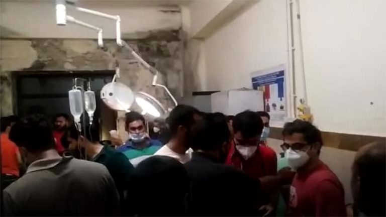 जम्मु-कश्मिरमा भाजपाका नेताको घरमा बम आक्रमण, एकको मृत्यु
