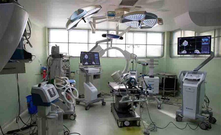 केएमसीले नेपालमै पहिलो पटक रोवटिक सर्जरी सुरु गर्दै