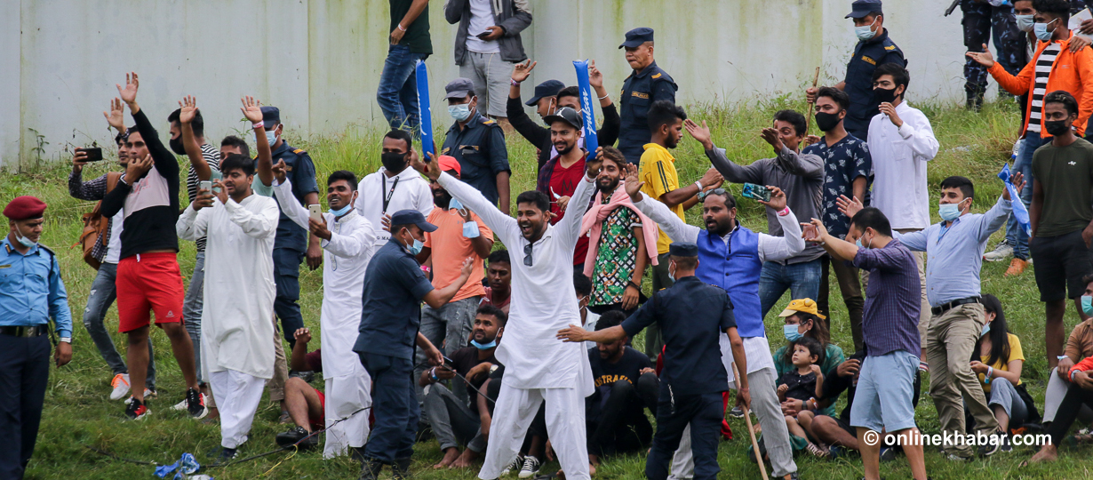 कीर्तिपुरमा फर्किएको क्रिकेटको मज्जा (फोटो फिचर)