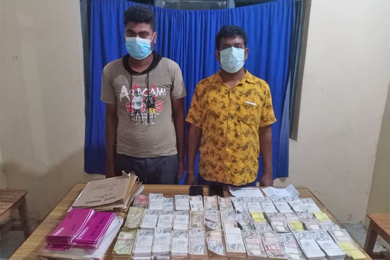 स्रोत नखुलेको साढे ३८ लाखसहित वीरगञ्जमा २ जना पक्राउ
