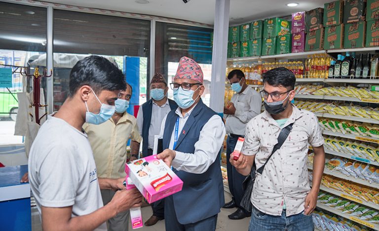 पोखरामा म्याद गुज्रिएका १२ हजार मूल्य बराबरको मसला नष्ट