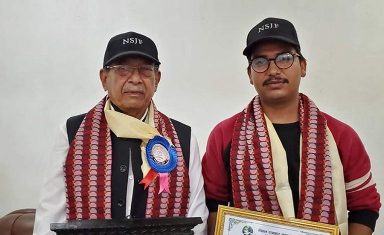 खेल पत्रकारद्वय चित्रकार र साउद सम्मानित