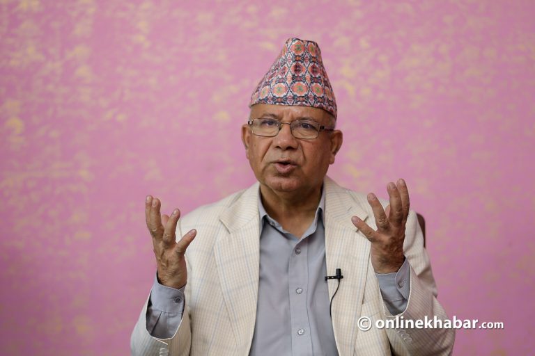 एमाले छोड्ने लहर चलेको छ : माधव नेपाल