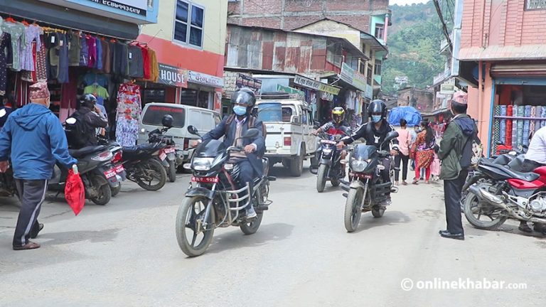झण्डै पाँच महीनापछि तम्घास बजारमा बढ्यो चहलपहल