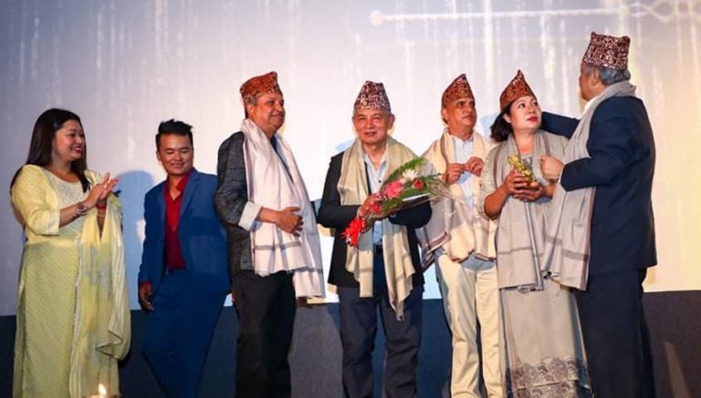 ‘सुनको कचौरी’ रिलिज कार्यक्रममा श्रष्टालाई सम्मान
