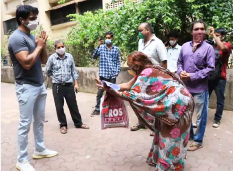 आयकर विभागले छापा मार्दैमा मेरो काम रोकिदैनः सोनु सुद