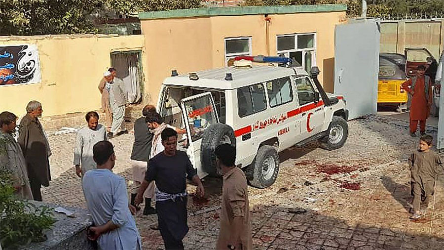 अफगानिस्तानको एक मस्जिदमा आत्मघाती विष्फोट, कम्तीमा ५० को मृत्यु