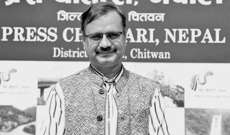 दशैं मनाउन घर जाँदै गर्दा अस्वस्थ भएका पत्रकार नेपालको उपचारको क्रममा निधन