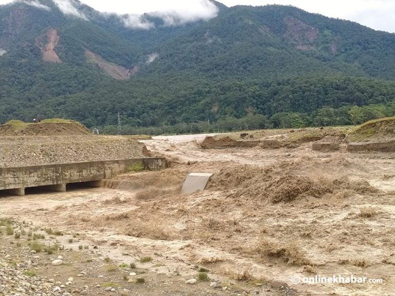 बाढी-पहिरामा परी मृत्यु हुनेको संख्या ४८ पुग्यो, ३१ जना बेपत्ता   