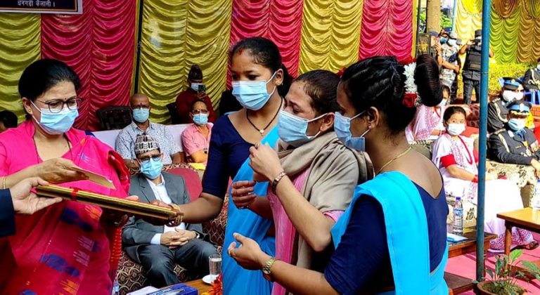 तस्कर समूहबाट मारिएका प्रहरीलाई मरणोपरान्त सम्मान