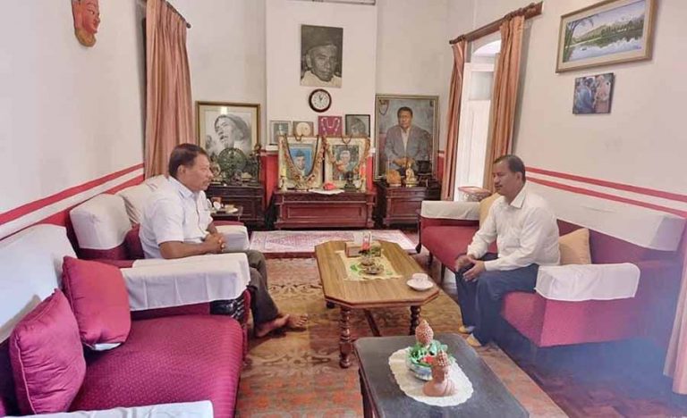 कांग्रेस नेता सिंह र विप्लवबीच भेटवार्ता