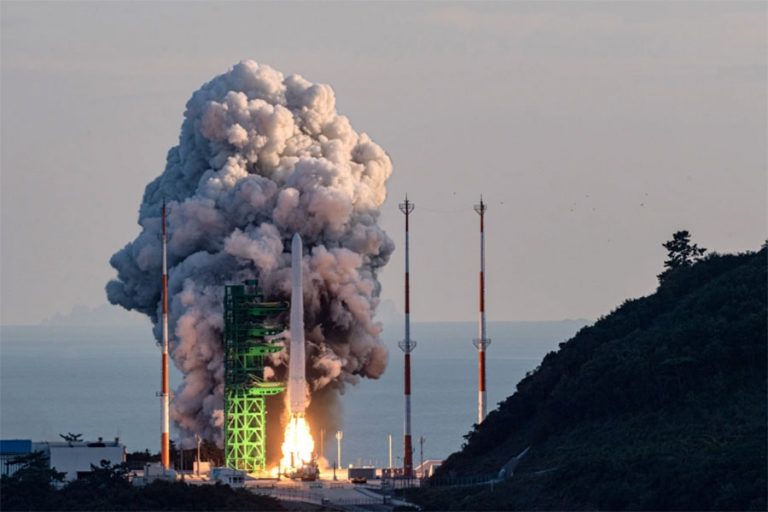 दक्षिण कोरियाले अन्तरिक्षमा पहिलो पटक पठायो स्वदेशी रकेट