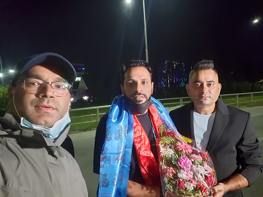 नेपाल फर्कंदा खुशी छु : प्रशिक्षक अलमुताइरी