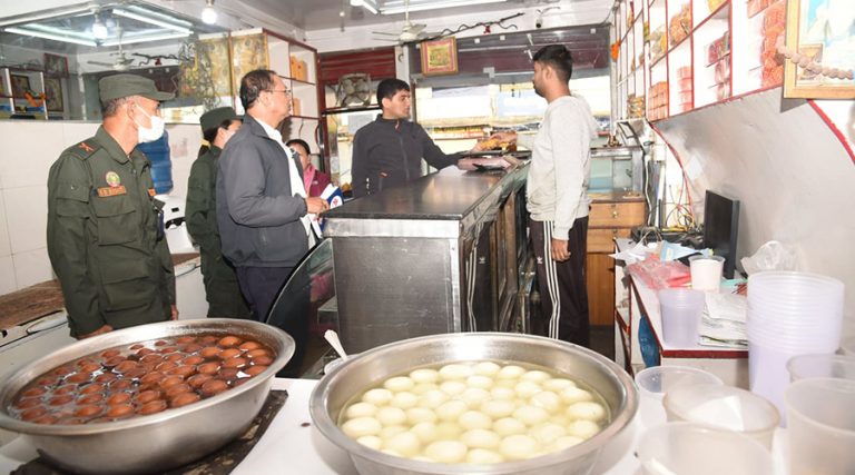 काठमाडौंमा तिहार लक्षित बजार अनुगमन