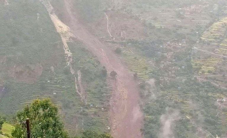 बझाङ पहिरो : बेपत्ता १९ जना अझै भेटिएनन्