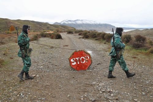 आर्मेनिया र अजरबैजानका सेनाबीच भिडन्त, ८ सैनिकको मृत्यु