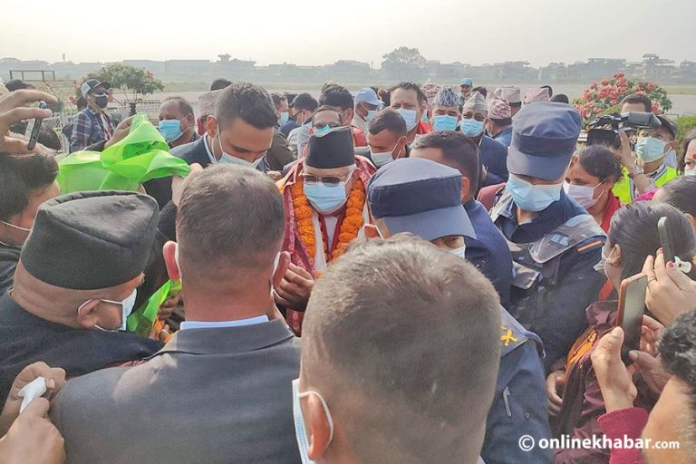 एमाले अध्यक्ष केपी ओली चितवनमा