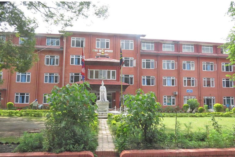 सेना र प्रहरीको अस्पताल सर्वसाधारणका लागि खुला गर्न पहल
