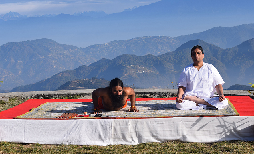 बाबा रामदेव र आचार्य बालकृष्णमाथि किन मुद्दा चलेन ?
