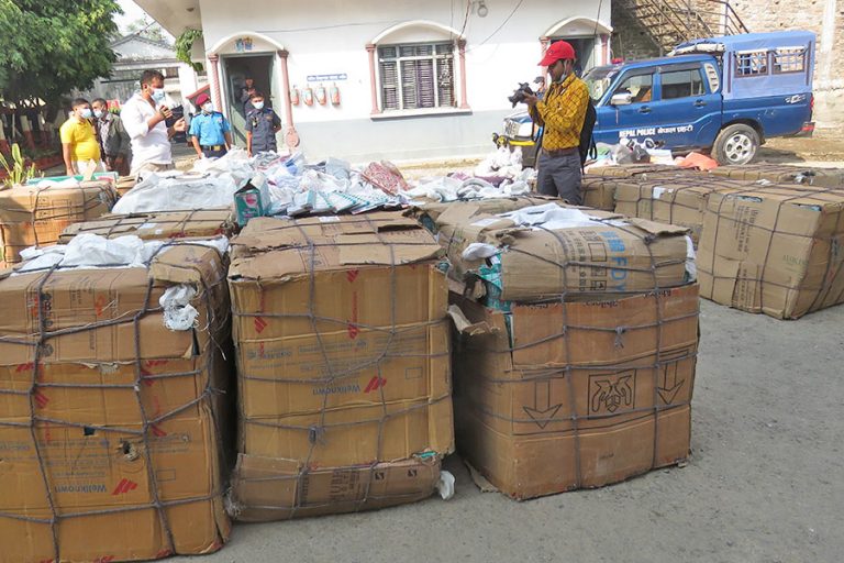 भन्सार छलेको ५१ लाख मूल्यको सामान बुटवलबाट बरामद