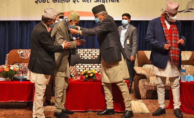 क-कसले पाउँछन् प्रज्ञा प्रतिष्ठानले दिने साहित्यकार परिचयपत्र ?