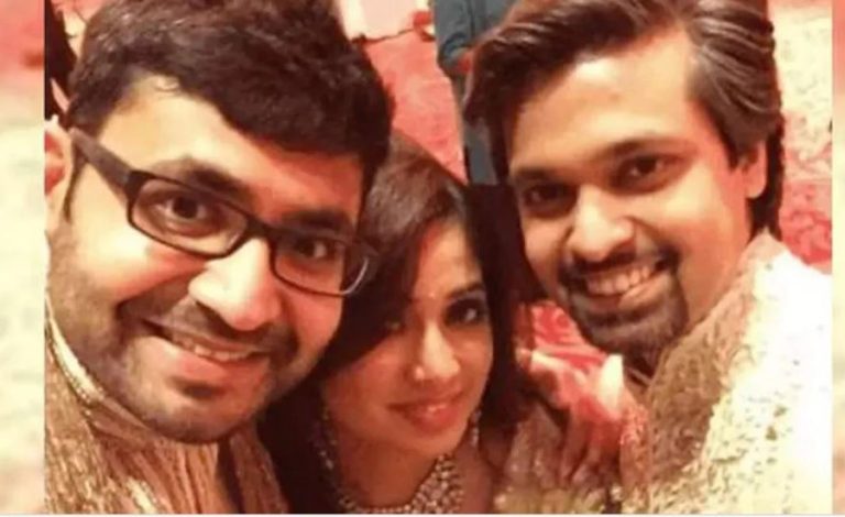 साथी परागलाई ट्वीटरमा फलो गरिदिनु भन्दै श्रेयाले गरेकी थिइन् फ्यानसँग रिक्वेस्ट