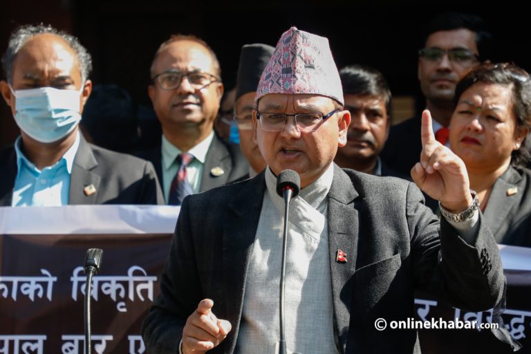 प्रधानन्यायाधीशको राजीनामाको मागमा सम्झौता गर्नुहुन्न : वरिष्ठ अधिवक्ता भण्डारी
