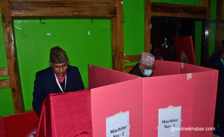 एमालेको मतदान सकियो