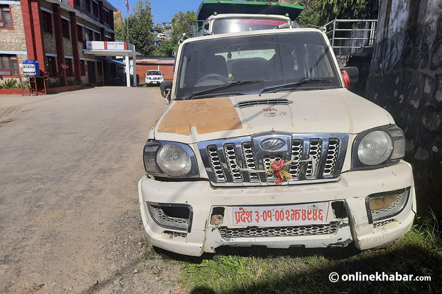 सञ्चालनमा नआउँदै थोत्रियो मालपोत कार्यालय गोरखाको गाडी