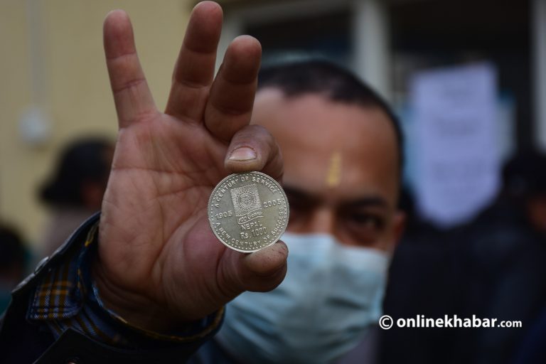 राष्ट्र बैंकले बेच्यो तिहार लक्षित ४१० किलो चाँदी  