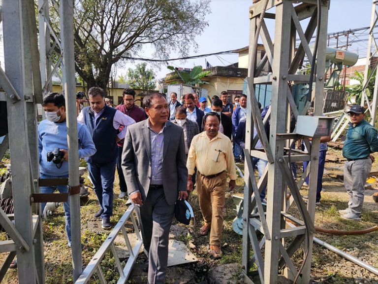 विद्युत आपूर्ति रोकिएपछि कुलमान आफैं पुगे भरतपुरको सबस्टेसन