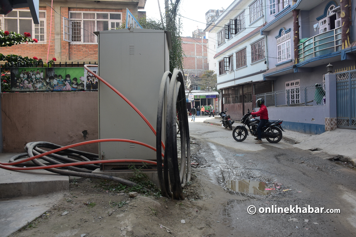 लाजिम्पाटबाट भूमिगत लाइनमार्फत बिजुली वितरण थालिंदै