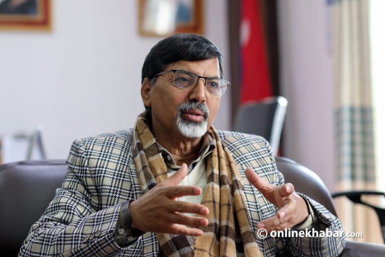 नेपालमा डलर खाता खोल्न एनआरएनहरूलाई अर्थमन्त्रीको आग्रह