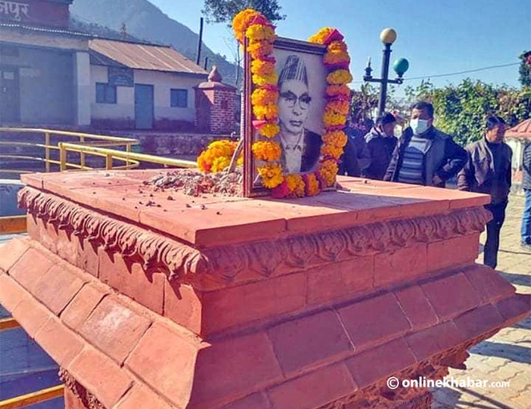 अनावरण गर्न ठिक्क पारिएको शालिक अघिल्लो रात चोरी