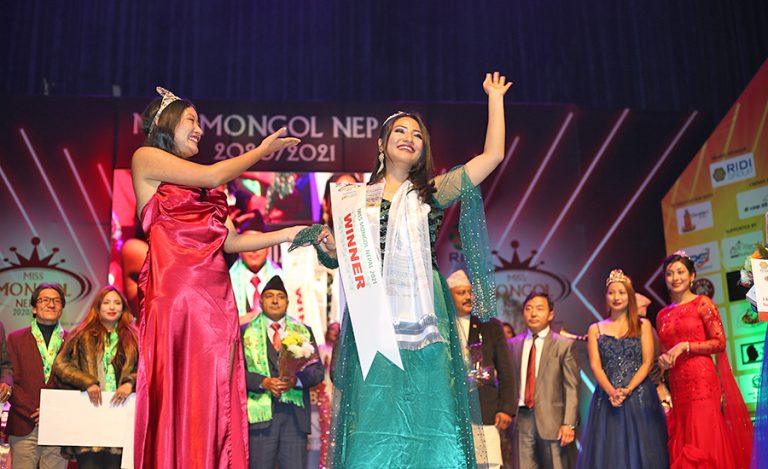 मिस मंगोलको उपाधि काठमाडौंकी एप्रिला लामालाई