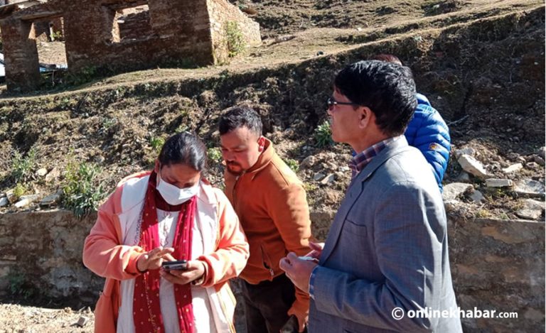 मुक्त हलियाको ‘नमुना’ बस्तीमा मुख्यमन्त्रीका तीन प्रश्न