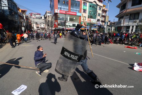 एमसीसी विरुद्धमा प्रदर्शन गर्नेमाथि लाठीचार्ज