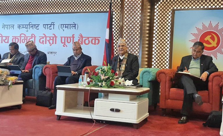 एमालेको पोलिटव्यूरो कमिटीमा को-को परे ? (सूचीसहित)