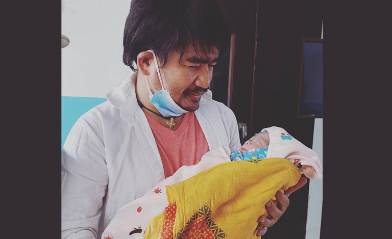 विल्सन विक्रमलाई पुत्रीलाभ