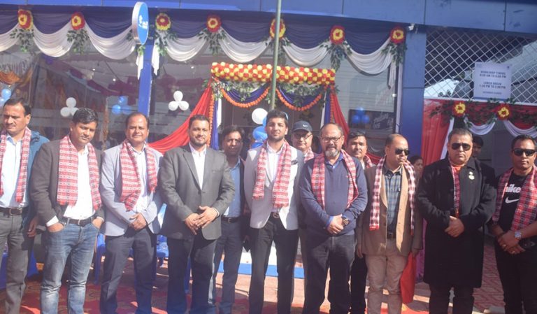 बर्दियाको गुलरियामा बजाजको नयाँ शोरुम