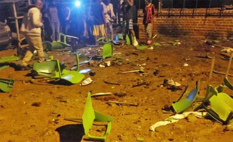 रेष्टुरेन्टमा क्रिसमस मनाइरहेका बेला आत्मघाती बम विस्फोट, ६ जनाको मृत्यु