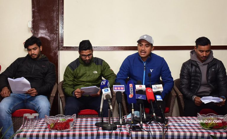 ब्याट र बल छाड्नुपर्ने दुर्भाग्यपूर्ण अवस्था नबनोस्