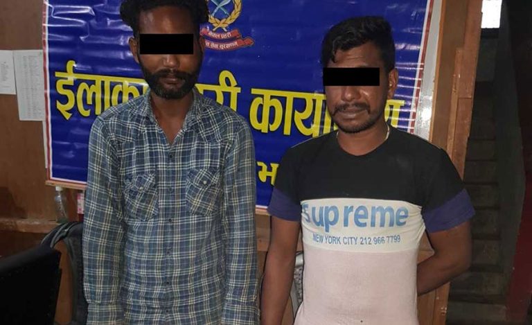 ११ ग्राम अफिमसहित झापाबाट दुई भारतीय पक्राउ