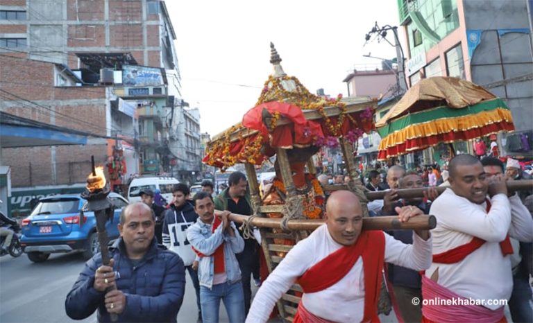 रातो मच्छिन्द्रनाथलाई पाटन ल्याइयो