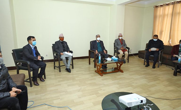 रविलाई मध्यरातमा अड्डासार : कांग्रेस बैठकमा उठ्यो विषय