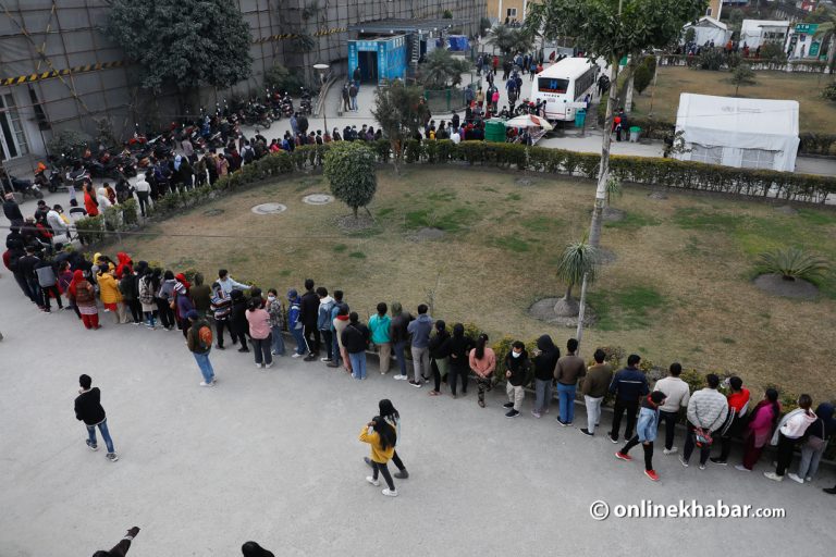 काठमाडौं उपत्यकामा खोप लगाउनेको भीड