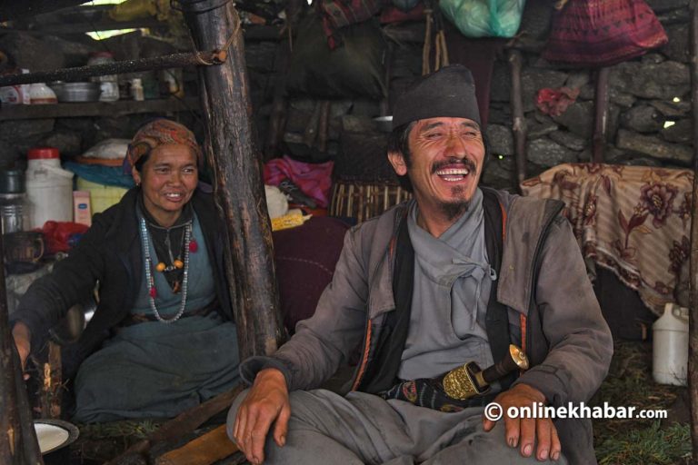 चौंरीगोठमा हुर्किएका कर्साङको दुनियाँ