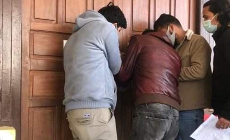त्रिवि व्यवस्थापन संकायको डिन कार्यालयमा नेविसंघले लगायो ताला